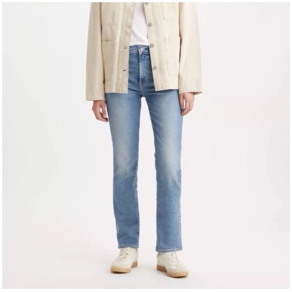 Levis 724 High Rise Slim Straight Women’s Jeans Style 188830209 -Size 29x32